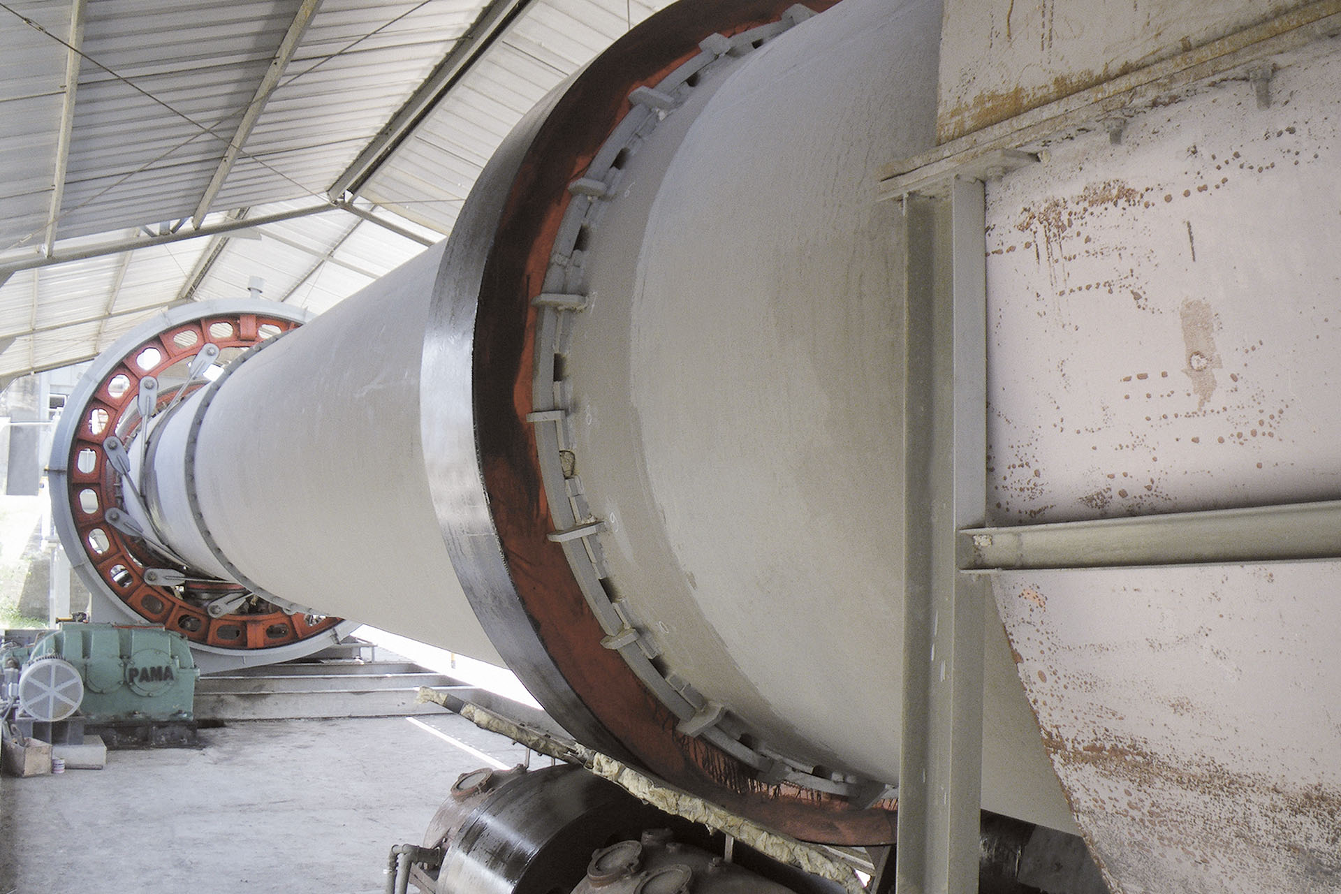 Drum dryer in a processing plant